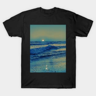 Photo of sunset on the ocean with waves and beach T-Shirt